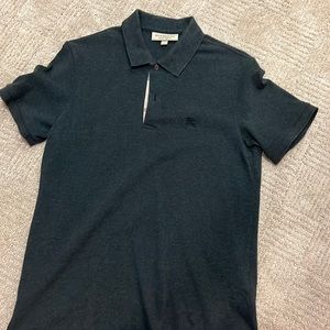Burberry polo - Size M. Like new !